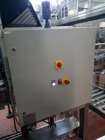 Used Bottling Wirehooder Robino & Galandrino RECORD 12 - 1984, 10,000 BPH