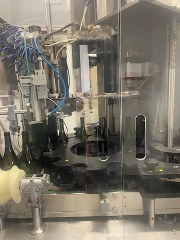 Used Bottling Wirehooder Robino & Galandrino - 2013, 3,000 BPH