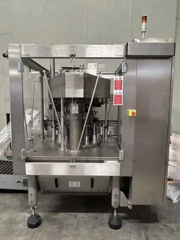 Used Bottling Wirehooder Robino & Galandrino - 14,000 BPH