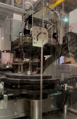 Used Bottling Wirehooder Robino & Galandrino VITTORIA T 1/1 JUNIOIR - 2012, 2,000 BPH