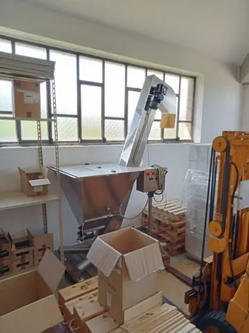 Used Bottling Cap Elevator Canelli Tech VB CAP - 2007, 2,000 BPH