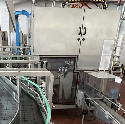 Used Bottling Case Packer Bortolin Kemo I AM 2T BI - 2001, 7,000 BPH