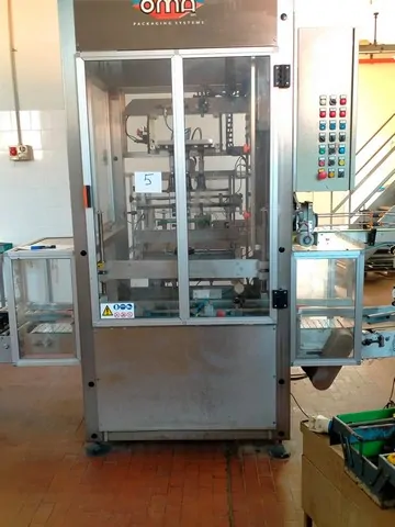 Used Bottling Case Packer OMA - 2006, 3,000 BPH