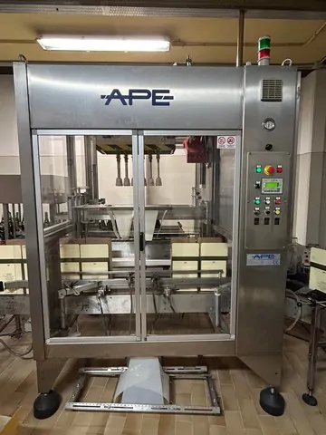 Used Bottling Case Packer APE INCA 2001 - 2001, 900 BPH