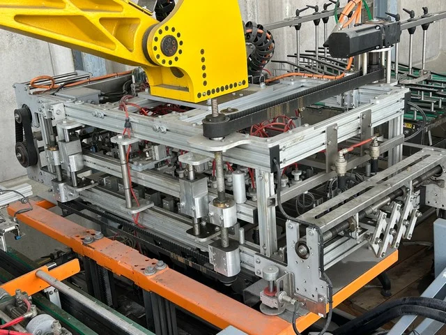 Used Bottling Case Packer Mas Pack ACCUPACK 12 R 2/4 - 2016, 22 CPM