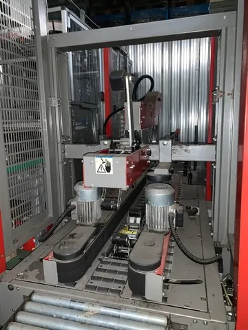 Used Bottling Case Packer Cosma box forming/packer - 2008, 50 BPH