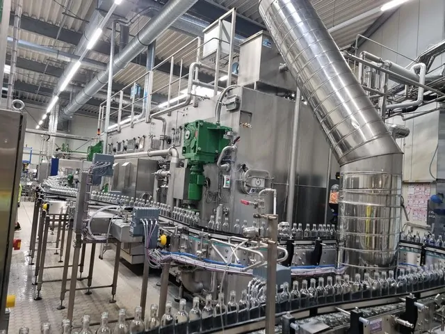 Used Bottling Bottle Washer Gera GEL3 RV1-230/110-18 - 2007, 13,000 BPH