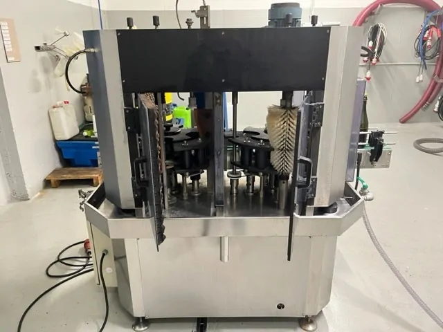 Used Bottling Washer-Dryer Cames - 1990, 1,000 BPH