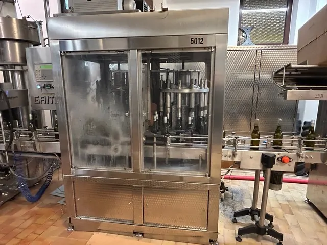 Used Bottling Washer-Dryer GAI - 2002, 7,000 BPH