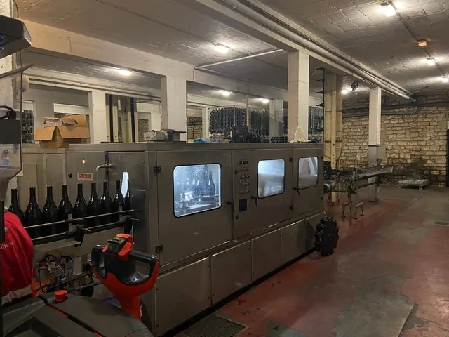 Used Bottling Washer-Dryer Stone LBS10 - 2002, 5,000 BPH