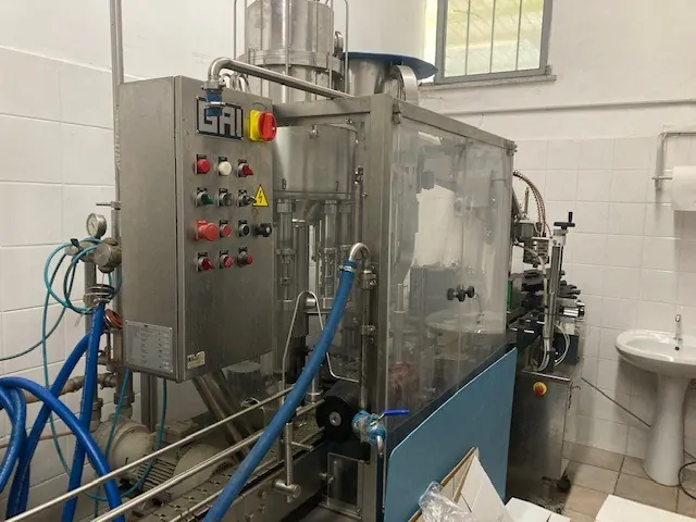 Used Bottling Line GAI - 1995, 1,500 BPH