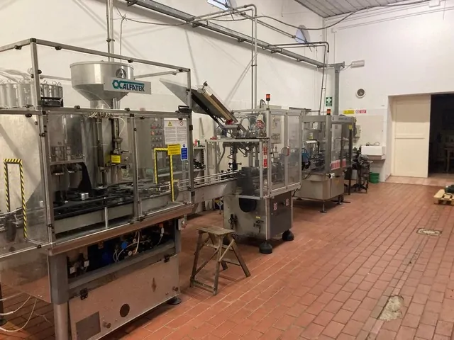 Used Bottling Line Alfatek - 1997, 1,800 BPH