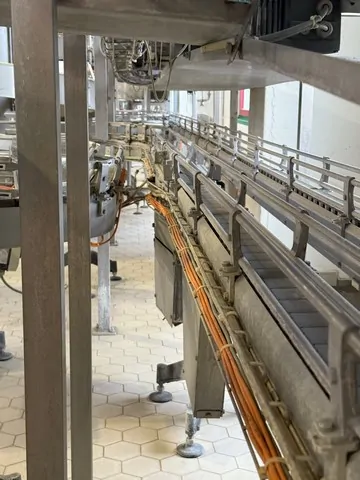 Used Bottling Can Line Tetra Pak - 2004, 8,000 BPH