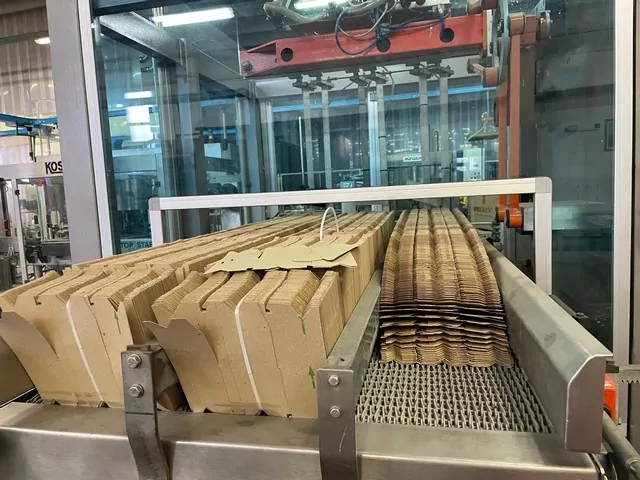 Used Bottling Can Line KHS Depack 92 - 2001, 12,000 BPH