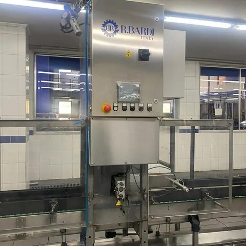 Used Bottling Line R.Bardi Victoria 5G - 2009, 1,500 BPH