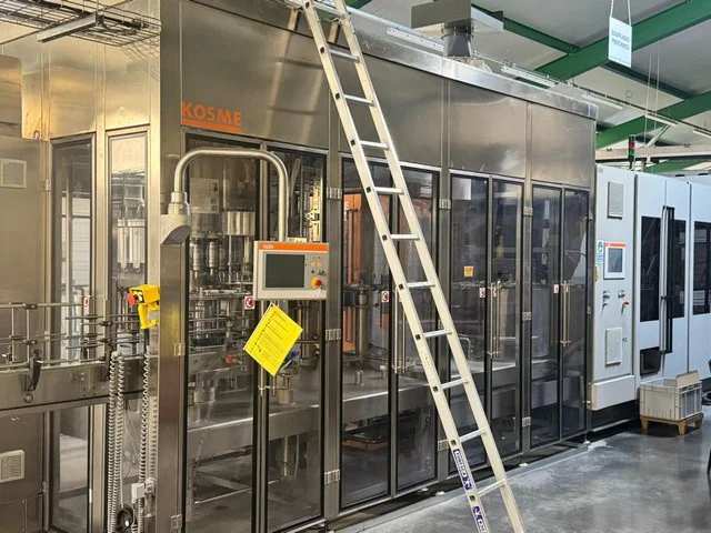 Used Bottling PET Line Kosme BOTTLING LINE - 2009, 11,000 BPH