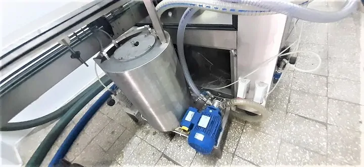 Used Bottling High Vacuum Filling Monoblock Siem 9 9 1 - 2004, 1,200 BPH
