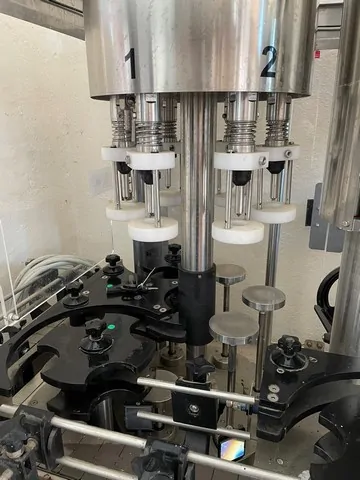 Used Bottling Gravity Filling Monoblock AB TECHNO - 2009, 700 BPH