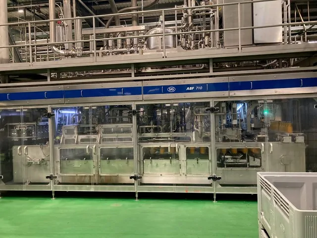 Used Bottling Filling Monoblock Sig ABF 710 - 2007, 12,000 BPH