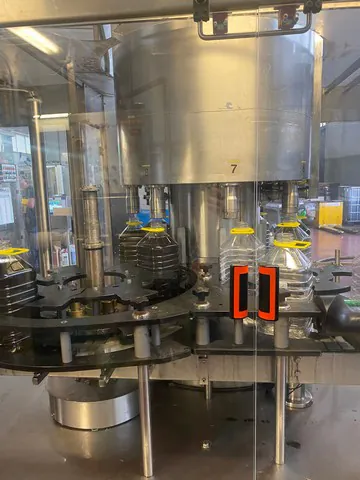 Used Bottling Weight Filling Monoblock Costec 9 – 8 – 6- 1 – 300 - 2001, 2,400 BPH