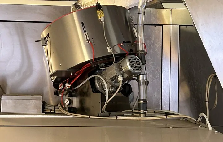 Used Bottling Isobaric Filling Monoblock Bertolaso Titania 40.6 - 2001, 6,000 BPH