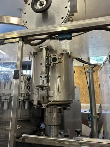 Used Bottling Isobaric Filling Monoblock Bertolaso - 1991, 7,500 BPH