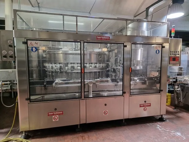 Used Bottling Filling Monoblock Bertolaso 36.6 - 1999, 7,000 BPH