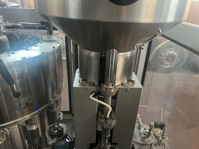 Used Bottling Gravity Filling Monoblock Alfatek 12.12.1 - 2007, 2,500 BPH