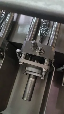 Used Bottling Isobaric Filling Monoblock BC master 24/6 - 1987, 9,000 BPH