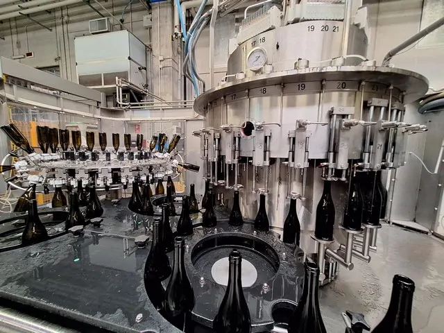 Used Bottling Isobaric Filling Monoblock Corfill Sara El 24-24-6 - 2007, 5,000 BPH