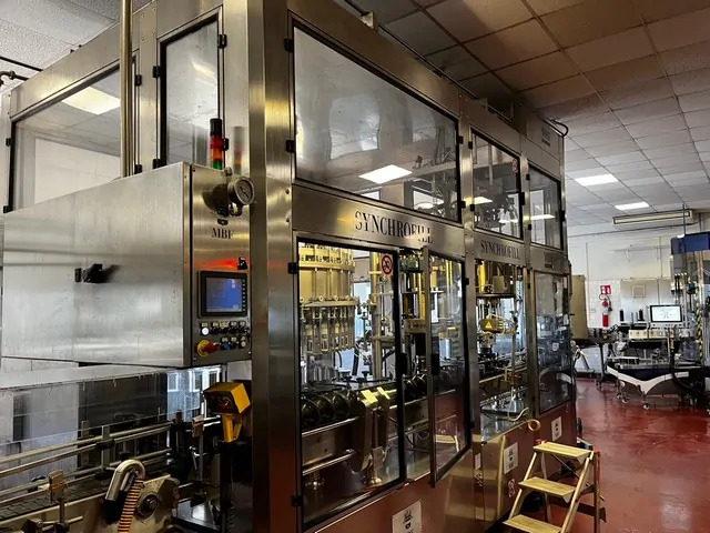 Used Bottling High Vacuum Filling Monoblock MBF syncrofil 36/144OLV-6/360R - 2002, 7,800 BPH