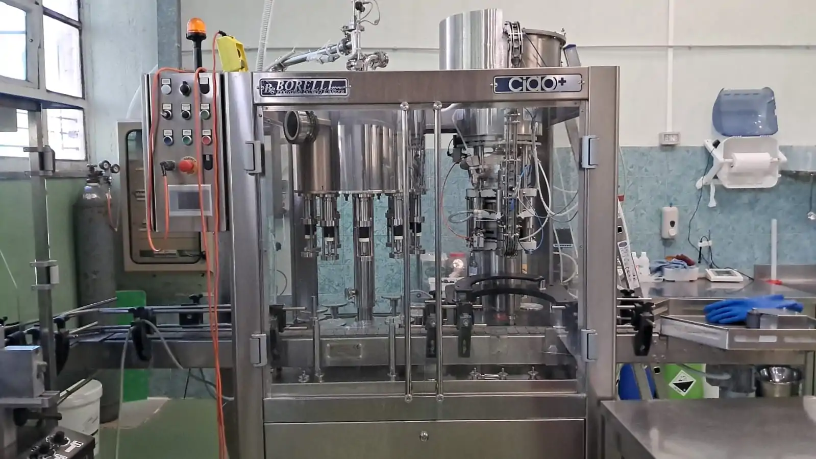 Used Bottling Gravity Filling Monoblock Borelli KA01HDC - 2017, 1,700 BPH
