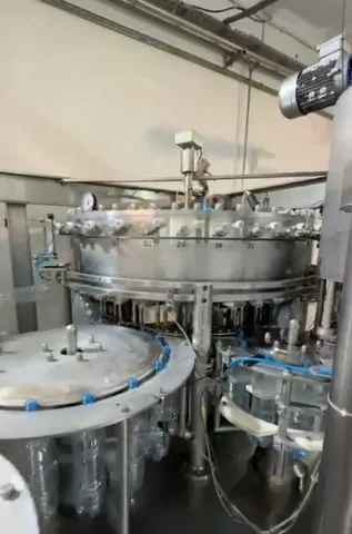 Used Bottling Isobaric Filling Monoblock Rozlewniczy VERA FILL 32-32-10nr VF/12/2007 - 2007, 10,400 BPH