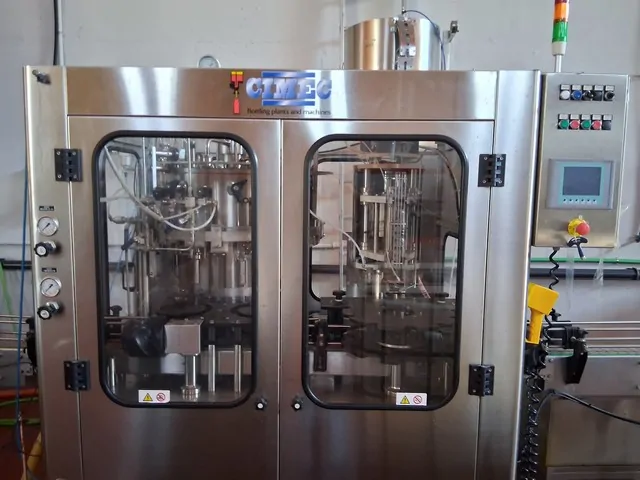 Used Bottling Isobaric Filling Monoblock Cimec AMERICA DPS 8-1 C - 2016, 1,500 BPH