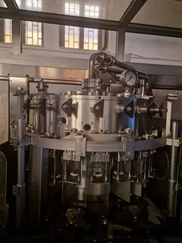 Used Bottling Isobaric Filling Monoblock Bertolaso Uniblock 16.20.1 - 1998, 2,000 BPH