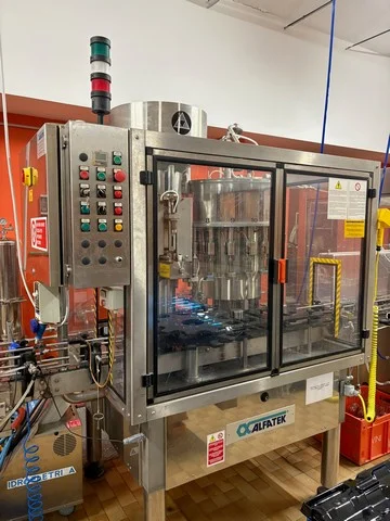 Used Bottling Gravity Filling Monoblock Alfatek MBS 15/1 LP VICTOR - 2001, 2,400 BPH