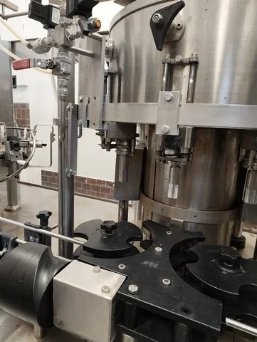 Used Bottling Isobaric Filling Monoblock CIMEC DPS 9/8/1C - 2006, 1,000 BPH