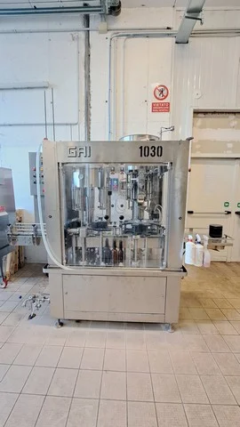 Used Bottling Low Vacuum Filling Monoblock GAI 1030 – S01 - 2015, 1,200 BPH