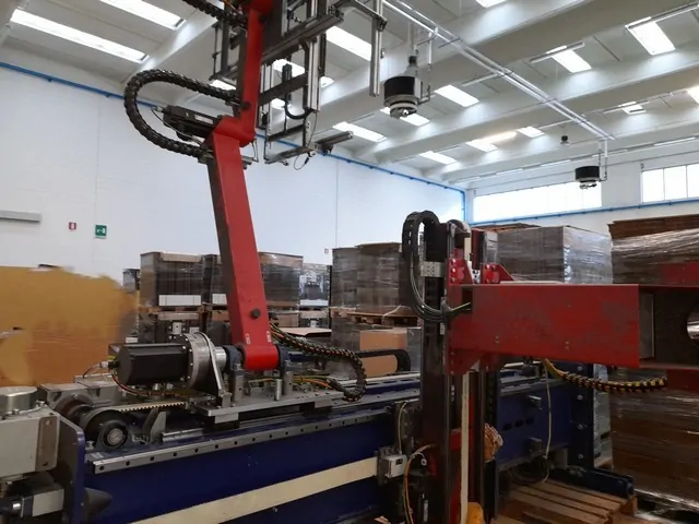 Used Bottling Palletizer SMI APS3090/P-DX - 2016, 90 BPH