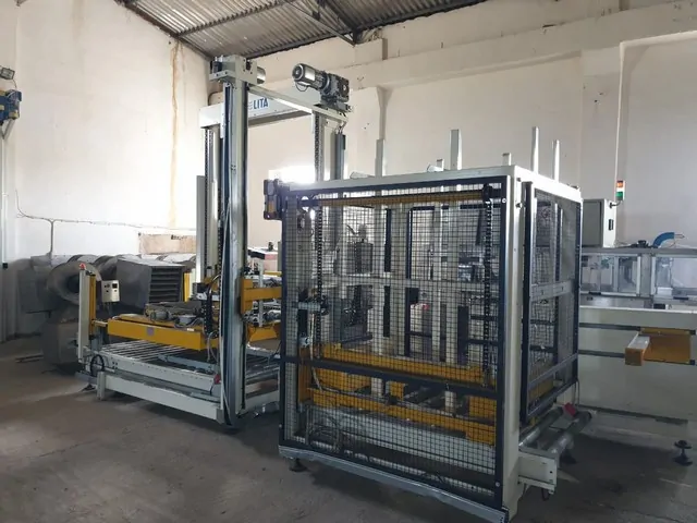 Used Bottling Palletizer LITA ECO - 2008, 15,000 BPH