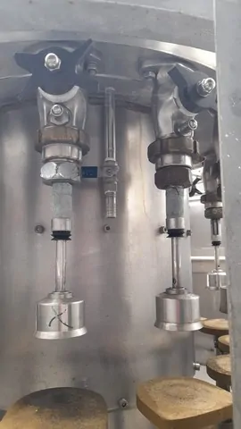 Used Bottling Isobaric Filler CEM - 1986, 1,000 BPH