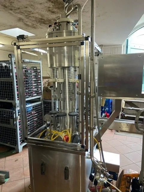 Used Bottling Filler Clifom europa - 1995, 1,600 BPH