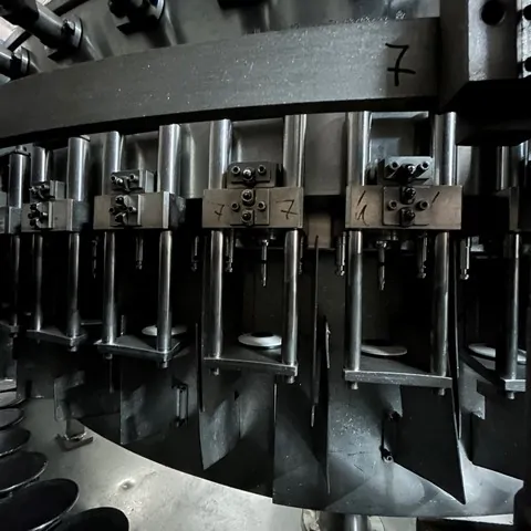 Used Bottling Isobaric Filler Cobert - 1997, 6,000 BPH
