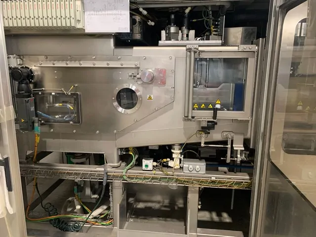 Used Bottling Gravity Filler Ecolean el4 - 2013, 12,000 BPH