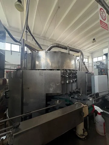 Used Bottling Isobaric Filler Filler - 1990, 3,000 BPH