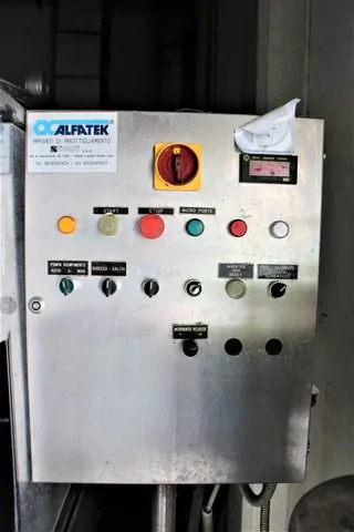 Used Bottling High Vacuum Filler Alfatek - 1995, 3,500 BPH