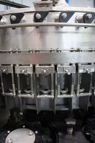 Used Bottling Isobaric Filler Cobert - 1995, 7,000 BPH