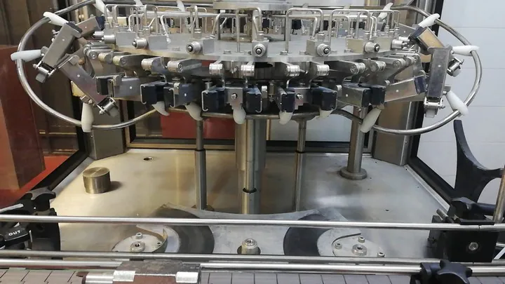 Used Bottling Rinser Kompass - 2009, 5,000 BPH