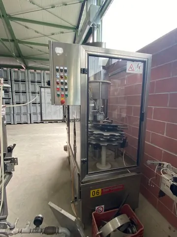 Used Bottling Natural Straight Cork Capper Bertolaso s. Gloria 500 r/s - 2001, 2,500 BPH