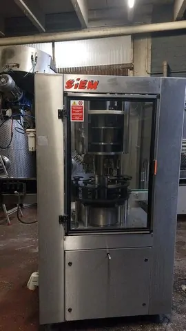 Used Bottling Screw Cap Capper Siem - 2006, 6,000 BPH